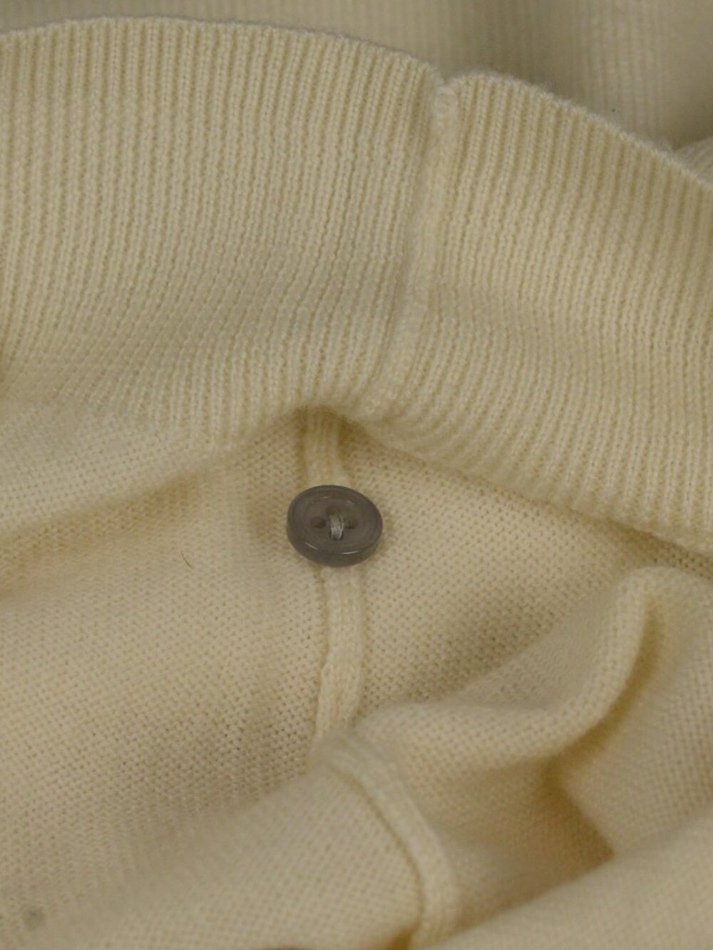 Jos. A. Bank Signature Collection Cream 100% Merino Wool Long Sleeve Polo Sweate - Picture 3 of 7